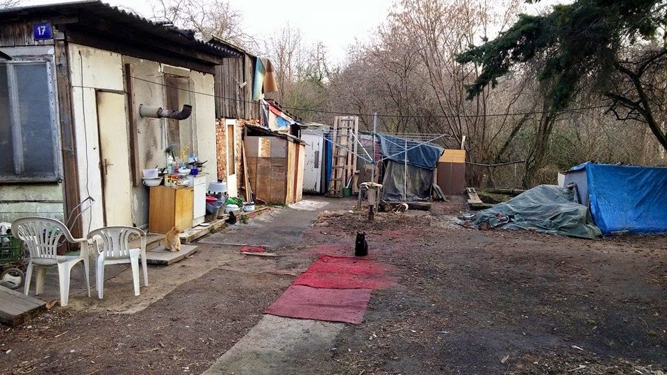 Zdá se, že Le Corbusierova výzva dnes Na Slatinách opět nabývá na aktuálnosti. Zdá se, že Le Corbusierova výzva dnes Na Slatinách opět nabývá na aktuálnosti.