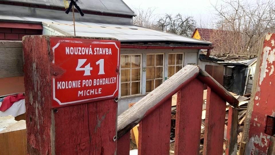 Z kolonie Pod Bohdalcem nezbylo mnoho, hranice se Sedmisomky je ale nejasná. Z kolonie Pod Bohdalcem nezbylo mnoho, hranice se Sedmisomky je ale nejasná.